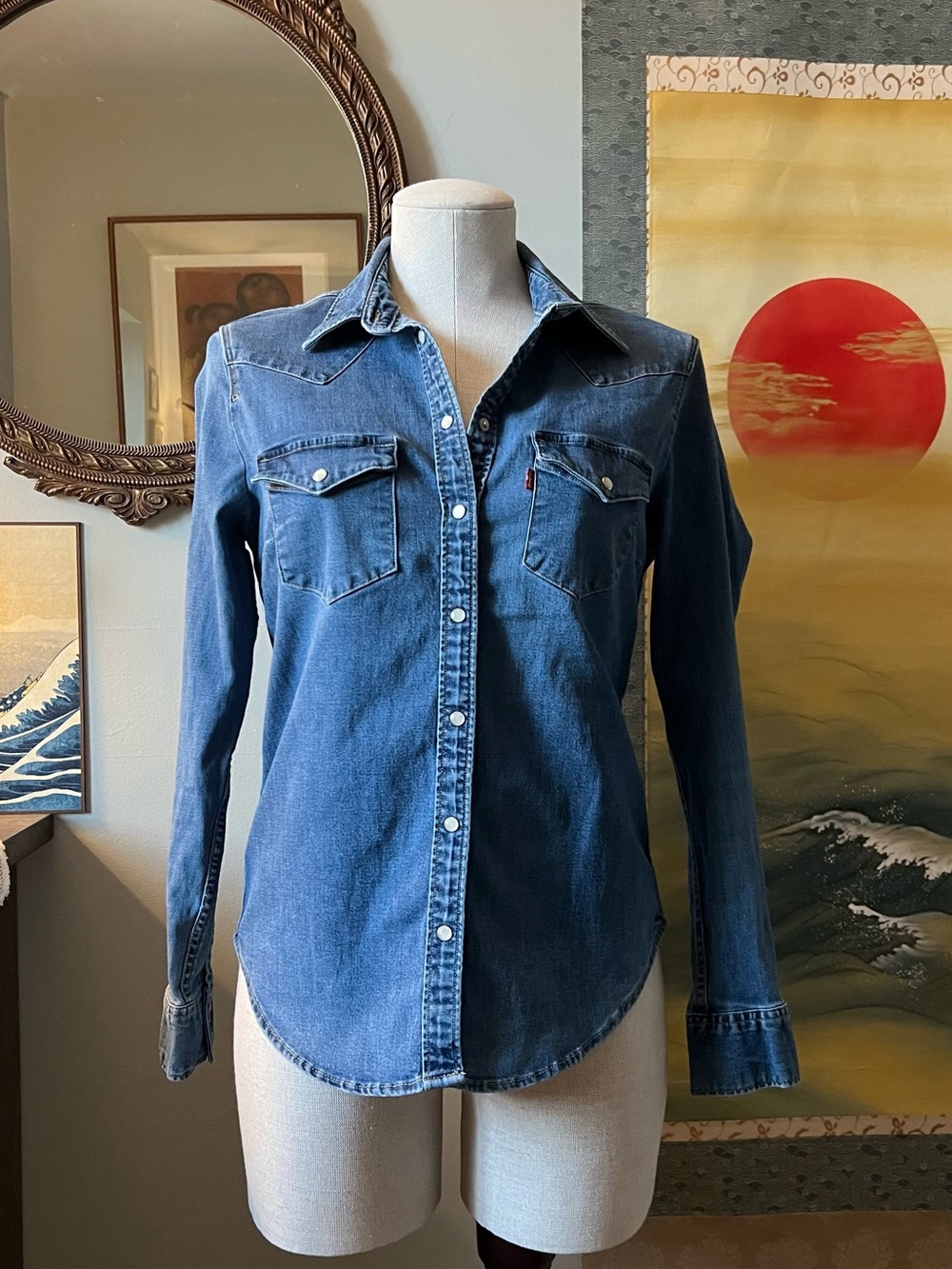 Levi's Women's Medium Blue Denim Button-Down Western Shirt